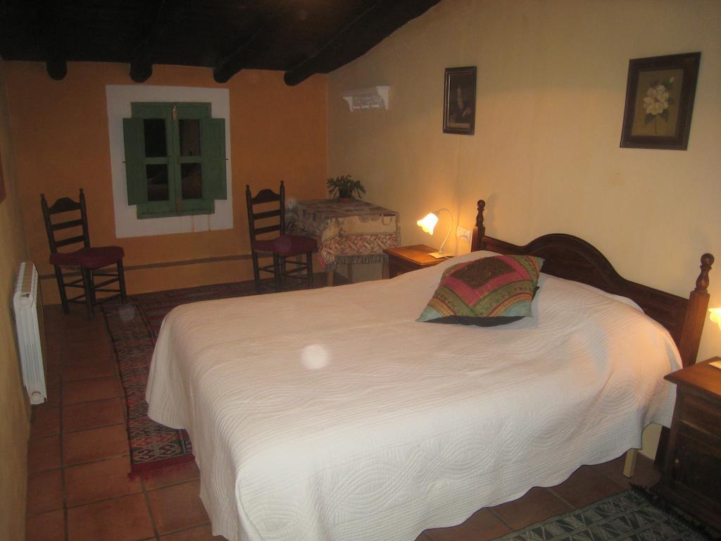 Posada Del Castano Castano de Robledo Rum bild